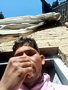 Snapshot of SunnyleoneBG chatting on 12/08/24, 04:46 SunnyleoneBG online show from 12/08/24, 04:46