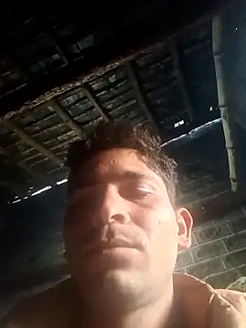 Snapshot of SunnyleoneBG chatting on 12/17/24, 02:33 SunnyleoneBG online show from 12/17/24, 02:33