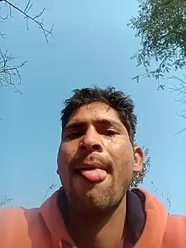 Snapshot of SunnyleoneBG chatting on 12/19/24, 08:56 SunnyleoneBG online show from 12/19/24, 08:56