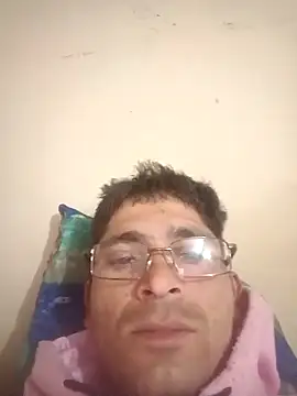 Snapshot of SunnyleoneBG chatting on 12/22/24, 02:17 SunnyleoneBG online show from 12/22/24, 02:17