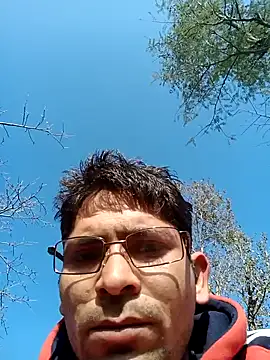 Snapshot of SunnyleoneBG chatting on 12/29/24, 09:17 SunnyleoneBG online show from 12/29/24, 09:17