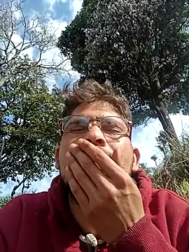 Snapshot of SunnyleoneBG chatting on 03/04/25, 04:38 SunnyleoneBG online show from 03/04/25, 04:38