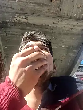 Snapshot of SunnyleoneBG chatting on 03/21/25, 03:44 SunnyleoneBG online show from 03/21/25, 03:44