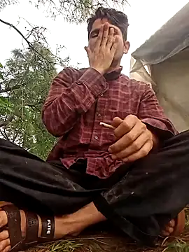 Snapshot of SunnyleoneBG chatting on 09/14/25, 02:11 SunnyleoneBG online show from 09/14/25, 02:11