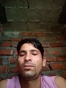 Snapshot of SunnyleoneBG chatting on 09/26/25, 01:20 SunnyleoneBG online show from 09/26/25, 01:20