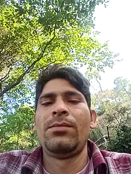 Snapshot of SunnyleoneBG chatting on 09/27/25, 03:44 SunnyleoneBG online show from 09/27/25, 03:44