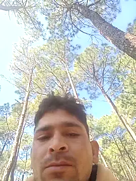 Snapshot of SunnyleoneBG chatting on 10/18/25, 03:20 SunnyleoneBG online show from 10/18/25, 03:20