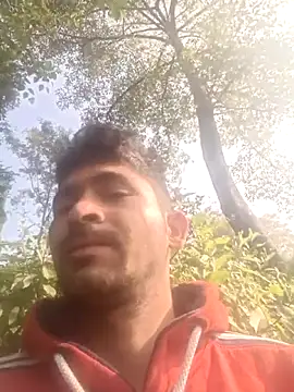 Snapshot of SunnyleoneBG chatting on 10/22/25, 04:24 SunnyleoneBG online show from 10/22/25, 04:24