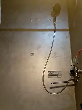 Snapshot of milosek81 chatting on 09/12/25, 10:32 milosek81 online show from 09/12/25, 10:32