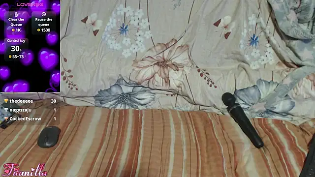 Titanilla39 online show from 01/25/25, 06:12