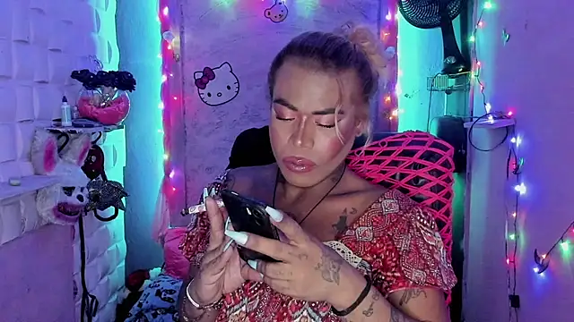 Snapshot of tsviolett chatting on 12/06/24, 09:13 tsviolett online show from 12/06/24, 09:13