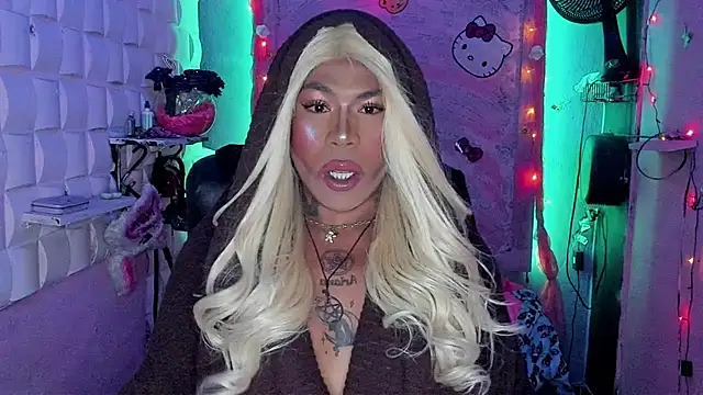 Snapshot of tsviolett chatting on 12/16/24, 05:00 tsviolett online show from 12/16/24, 05:00