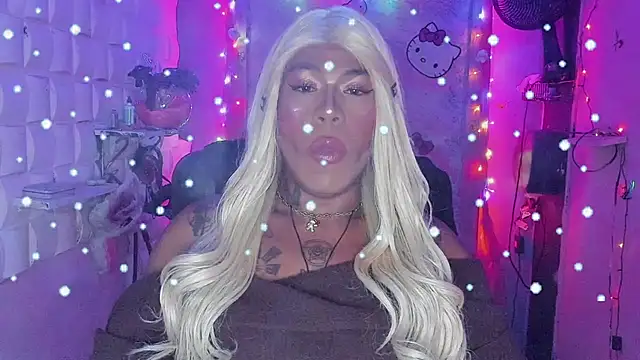 Snapshot of tsviolett chatting on 12/16/24, 08:05 tsviolett online show from 12/16/24, 08:05