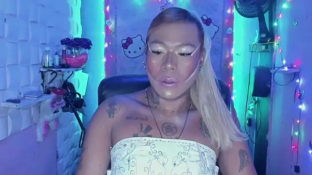 Snapshot of tsviolett chatting on 12/27/24, 05:26 tsviolett online show from 12/27/24, 05:26