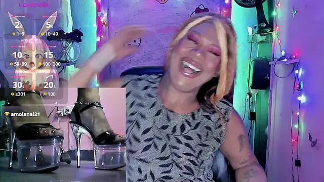 Snapshot of tsviolett chatting on 01/28/25, 06:07 tsviolett online show from 01/28/25, 06:07