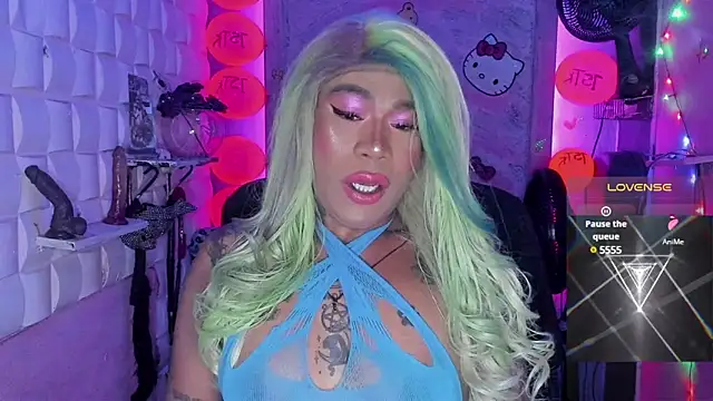 Snapshot of tsviolett chatting on 02/18/25, 06:04 tsviolett online show from 02/18/25, 06:04