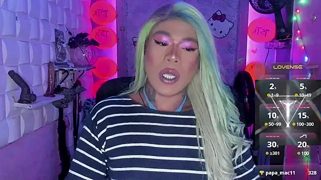 Snapshot of tsviolett chatting on 02/18/25, 09:09 tsviolett online show from 02/18/25, 09:09