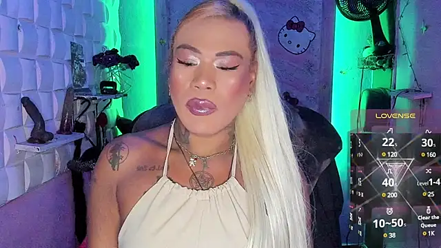 Snapshot of tsviolett chatting on 03/04/25, 07:32 tsviolett online show from 03/04/25, 07:32