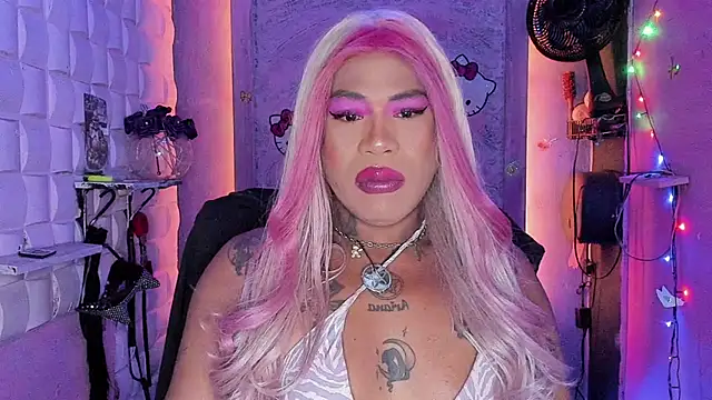 Snapshot of tsviolett chatting on 03/17/25, 09:23 tsviolett online show from 03/17/25, 09:23