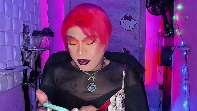 Snapshot of tsviolett chatting on 03/18/25, 09:10 tsviolett online show from 03/18/25, 09:10