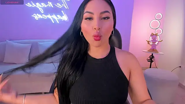 MiaRoberts1 online show from 10/25/25, 12:34