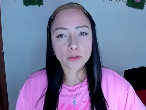 Snapshot of julybravo chatting on 01/09/25, 10:31 julybravo online show from 01/09/25, 10:31