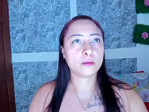 Snapshot of julybravo chatting on 11/10/25, 10:20 julybravo online show from 11/10/25, 10:20