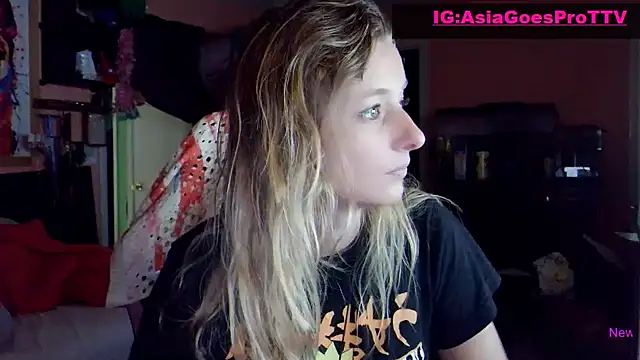 Snapshot of AsiaGoesPro chatting on 08/03/26, 01:27 AsiaGoesPro online show from 08/03/26, 01:27