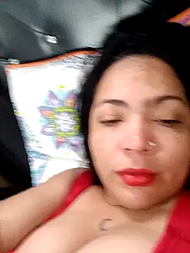 Snapshot of NIKOLE1301 chatting on 01/25/25, 07:39 NIKOLE1301 online show from 01/25/25, 07:39