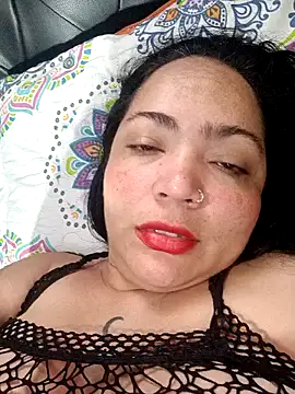 Snapshot of NIKOLE1301 chatting on 01/28/25, 02:53 NIKOLE1301 online show from 01/28/25, 02:53