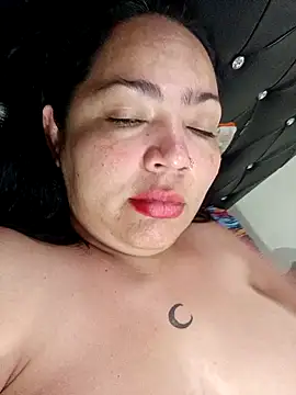 Snapshot of NIKOLE1301 chatting on 02/02/25, 08:41 NIKOLE1301 online show from 02/02/25, 08:41