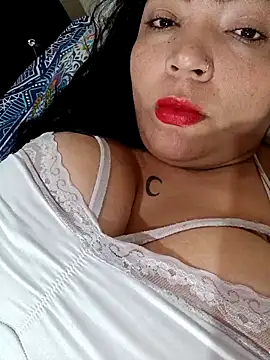 Snapshot of NIKOLE1301 chatting on 02/26/25, 08:11 NIKOLE1301 online show from 02/26/25, 08:11