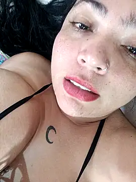 Snapshot of NIKOLE1301 chatting on 03/02/25, 07:12 NIKOLE1301 online show from 03/02/25, 07:12