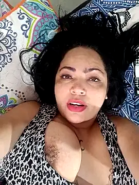 Snapshot of NIKOLE1301 chatting on 03/07/25, 08:33 NIKOLE1301 online show from 03/07/25, 08:33