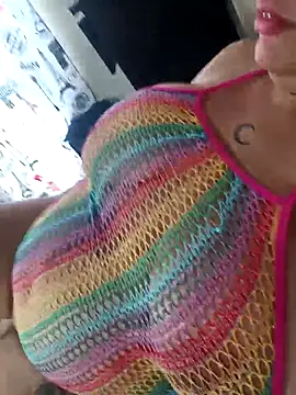 Snapshot of NIKOLE1301 chatting on 03/16/25, 04:23 NIKOLE1301 online show from 03/16/25, 04:23