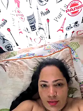 Snapshot of NIKOLE1301 chatting on 09/11/25, 02:28 NIKOLE1301 online show from 09/11/25, 02:28