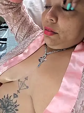 Snapshot of NIKOLE1301 chatting on 09/12/25, 02:39 NIKOLE1301 online show from 09/12/25, 02:39