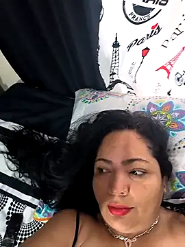 Snapshot of NIKOLE1301 chatting on 09/20/25, 02:40 NIKOLE1301 online show from 09/20/25, 02:40