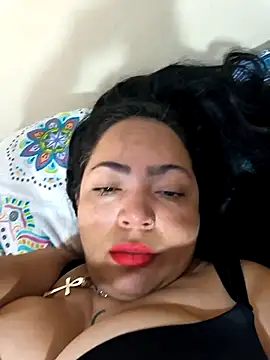 Snapshot of NIKOLE1301 chatting on 10/11/25, 04:38 NIKOLE1301 online show from 10/11/25, 04:38