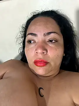 Snapshot of NIKOLE1301 chatting on 11/22/25, 02:21 NIKOLE1301 online show from 11/22/25, 02:21