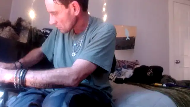 Snapshot of lickthecat chatting on 11/08/25, 10:52 lickthecat online show from 11/08/25, 10:52