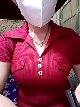 Snapshot of Yoona99 chatting on 01/09/25, 04:52 Yoona99 online show from 01/09/25, 04:52