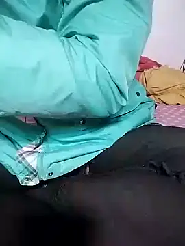 loveyou246 online show from 02/13/25, 04:22