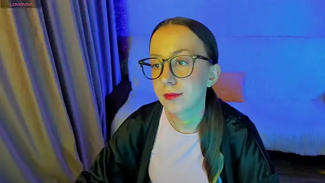 CurlySteph online show from 10/11/25, 04:49