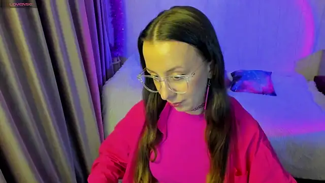 CurlySteph online show from 11/09/25, 03:54