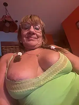 camelia3 online show from 03/09/25, 01:04