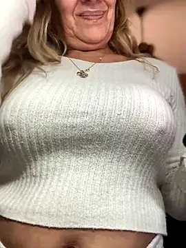 camelia3 online show from 12/18/25, 02:12