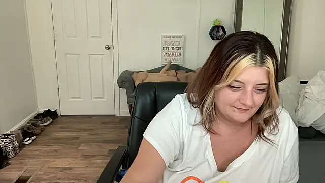 magicsparkles online show from 02/04/25, 04:48