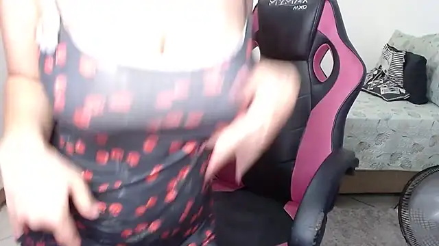 bustycarly online show from 02/21/25, 11:43