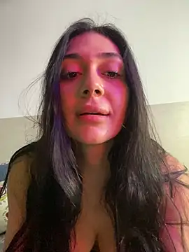 Snapshot of LaanaCooper chatting on 02/05/25, 12:17 LaanaCooper online show from 02/05/25, 12:17